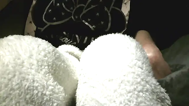 Snapshot of Everydayonli chatting on February 5, 4:00 pm Everydayonli online show from February 5, 4:00 pm