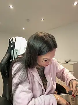 AileenInkOfficial online show from January 8, 1:20 pm