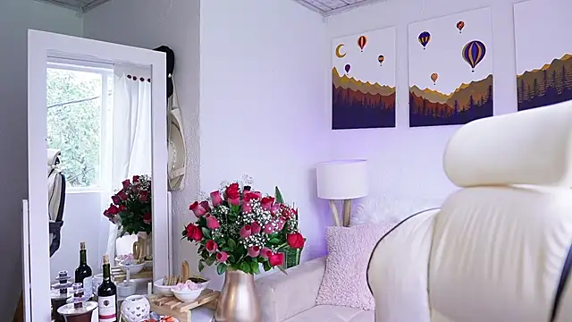 Snapshot of SaraParisi chatting on February 14, 8:59 pm SaraParisi online show from February 14, 8:59 pm