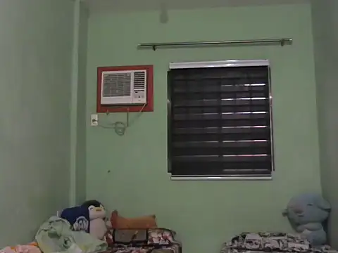 Snapshot of sweetsexysmile chatting on June 30, 1:28 am sweetsexysmile online show from June 30, 1:28 am