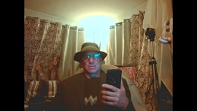 Snapshot of coryassman chatting on February 25, 12:26 pm coryassman online show from February 25, 12:26 pm