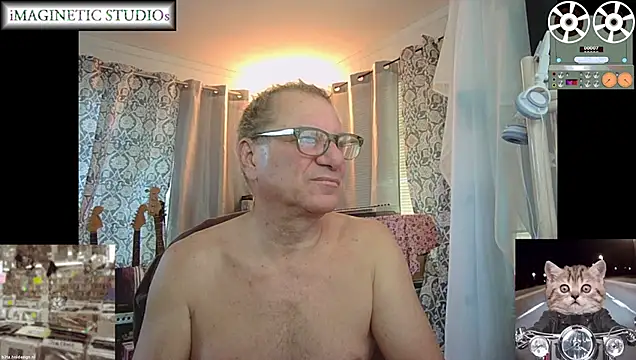 Snapshot of coryassman chatting on March 23, 12:14 am coryassman online show from March 23, 12:14 am