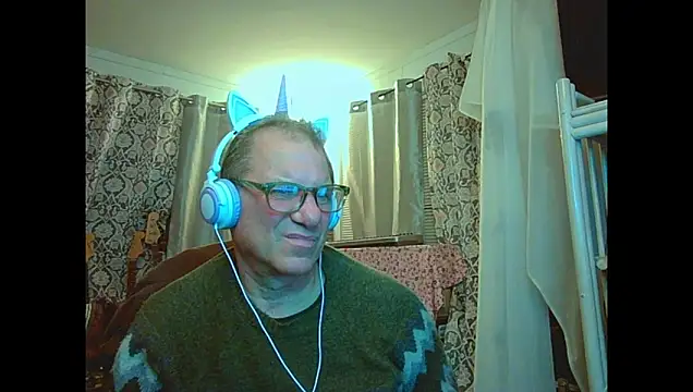 Snapshot of coryassman chatting on March 28, 11:32 am coryassman online show from March 28, 11:32 am