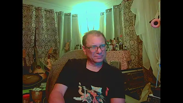 Snapshot of coryassman chatting on July 1, 10:39 am coryassman online show from July 1, 10:39 am
