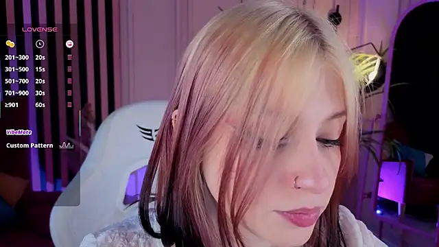 arielabradberry online show from September 12, 12:27 pm