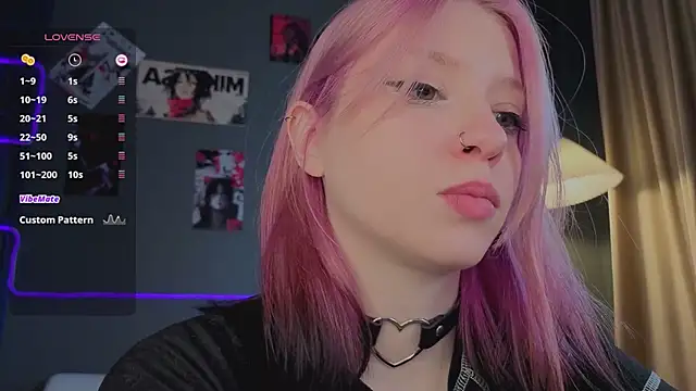 arielabradberry online show from May 7, 2:33 pm