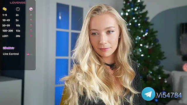Snapshot of Vika54784 chatting on December 8, 10:41 am Vika54784 online show from December 8, 10:41 am