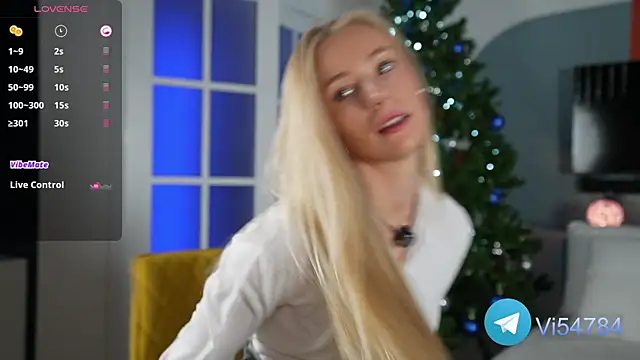 Snapshot of Vika54784 chatting on December 15, 2:05 pm Vika54784 online show from December 15, 2:05 pm
