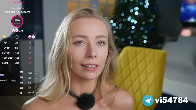 Snapshot of Vika54784 chatting on December 29, 7:00 pm Vika54784 online show from December 29, 7:00 pm