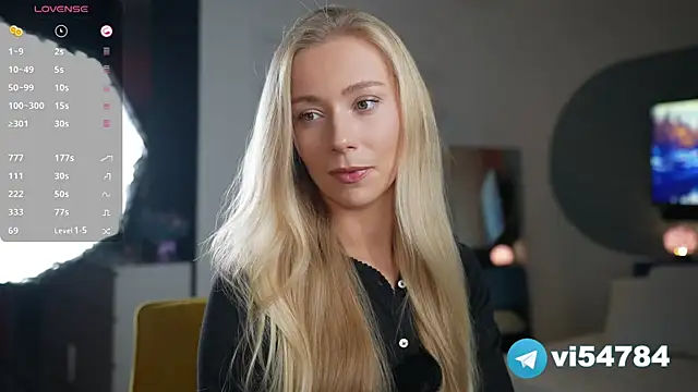 Snapshot of Vika54784 chatting on January 18, 3:38 pm Vika54784 online show from January 18, 3:38 pm