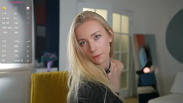 Snapshot of Vika54784 chatting on February 1, 3:28 pm Vika54784 online show from February 1, 3:28 pm