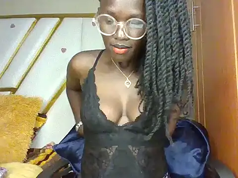 Snapshot of cutesmiling chatting on February 9, 9:28 pm cutesmiling online show from February 9, 9:28 pm