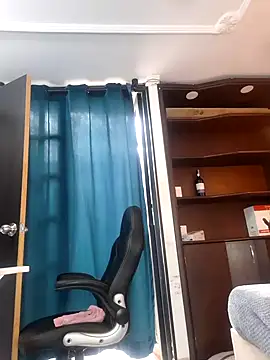 Snapshot of Angel_Perv chatting on February 11, 2:24 pm Angel Perv online show from February 11, 2:24 pm