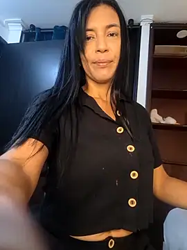 Snapshot of Angel_Perv chatting on March 3, 11:11 am Angel Perv online show from March 3, 11:11 am