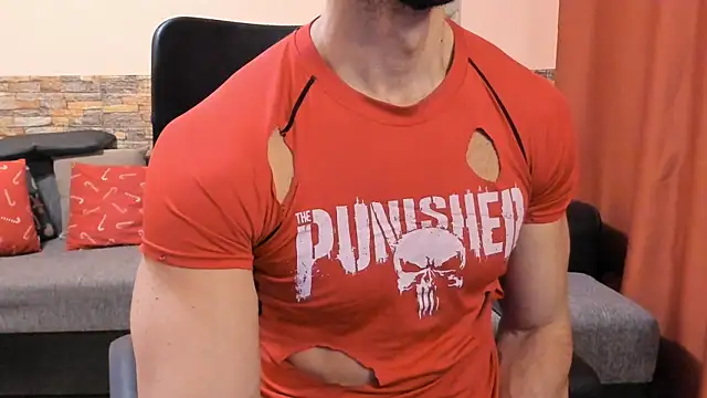 HotHunkTrainer online show from February 11, 8:52 am