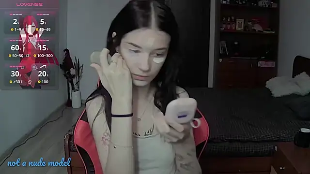 Snapshot of Miya_Dream_UKR chatting on November 16, 10:32 am Miya Dream UKR online show from November 16, 10:32 am