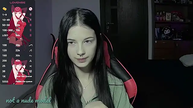 Snapshot of Miya_Dream_UKR chatting on February 9, 8:35 pm Miya Dream UKR online show from February 9, 8:35 pm