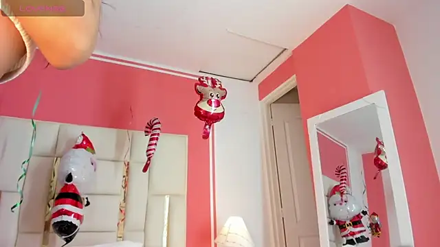 Snapshot of Laguna_Blue chatting on December 30, 1:58 pm Laguna Blue online show from December 30, 1:58 pm