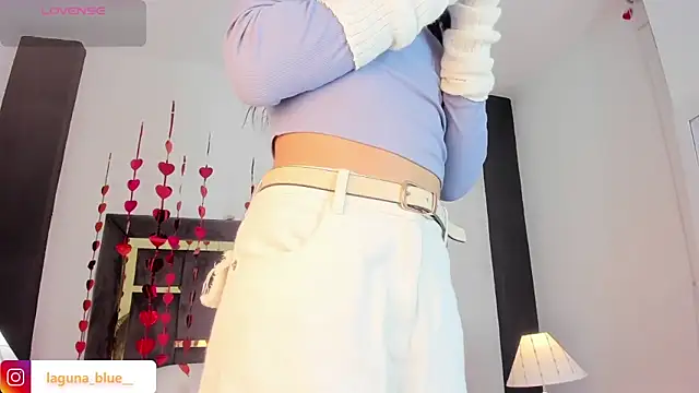 Snapshot of Laguna_Blue chatting on February 10, 12:08 pm Laguna Blue online show from February 10, 12:08 pm