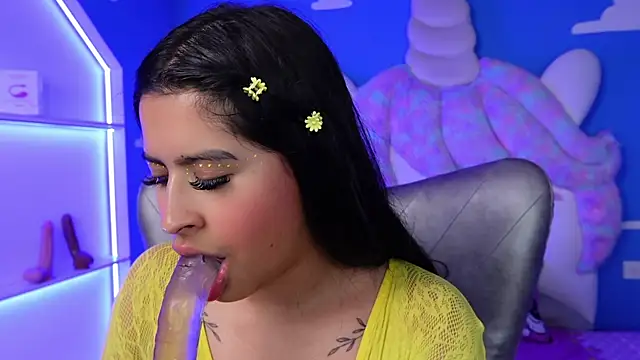 miss romyna online show from December 31, 5:55 am