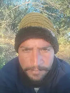 Snapshot of lovesuna chatting on January 27, 2:42 am lovesuna online show from January 27, 2:42 am