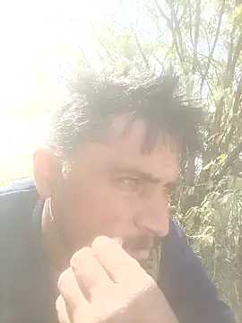 Snapshot of lovesuna chatting on February 2, 6:37 am lovesuna online show from February 2, 6:37 am