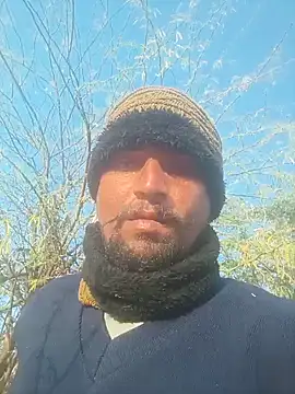 Snapshot of lovesuna chatting on February 16, 2:31 am lovesuna online show from February 16, 2:31 am