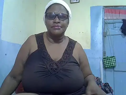 Snapshot of sexy_bigboobss chatting on September 20, 8:15 am sexy bigboobss online show from September 20, 8:15 am