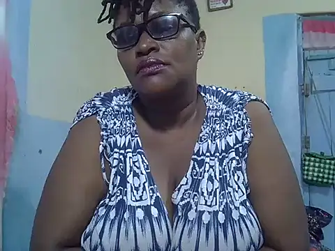 Snapshot of sexy_bigboobss chatting on September 24, 7:12 am sexy bigboobss online show from September 24, 7:12 am