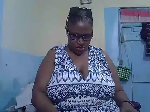 Snapshot of sexy_bigboobss chatting on October 7, 7:11 pm sexy bigboobss online show from October 7, 7:11 pm