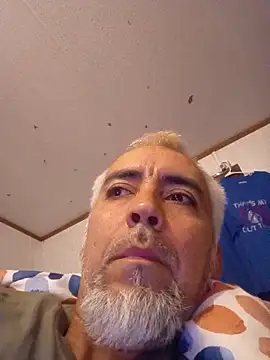 Xoc8  online show from December 30, 7:11 pm