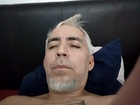 Xoc8  online show from November 11, 11:43 am