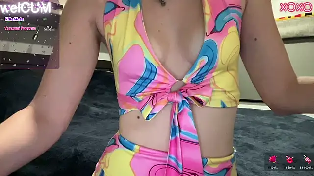 Snapshot of foreverkinky chatting on February 24, 1:24 am foreverkinky online show from February 24, 1:24 am