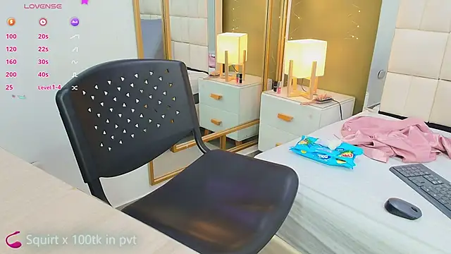 Snapshot of anahi_maite chatting on October 10, 8:30 pm anahi maite online show from October 10, 8:30 pm