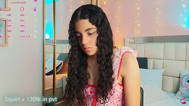 Snapshot of anahi_maite chatting on March 12, 7:53 pm anahi maite online show from March 12, 7:53 pm