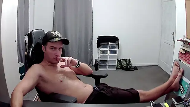 PKrisztian online show from September 17, 5:25 pm