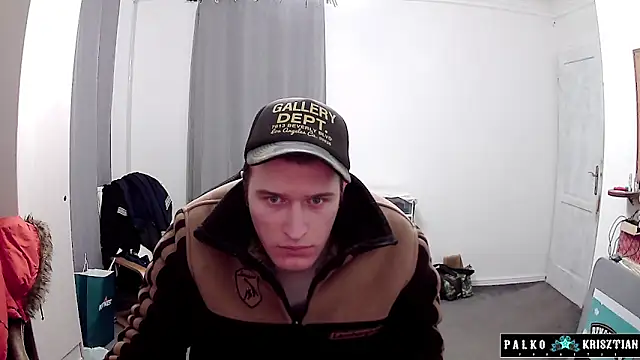 Snapshot of PKrisztian chatting on February 18, 12:39 am PKrisztian online show from February 18, 12:39 am