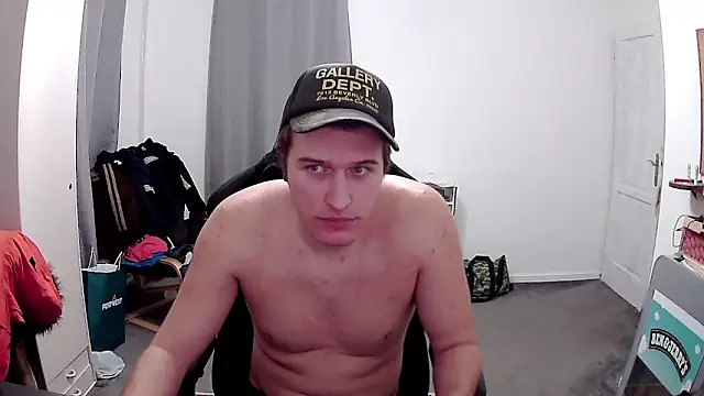 Snapshot of PKrisztian chatting on March 10, 9:53 pm PKrisztian online show from March 10, 9:53 pm