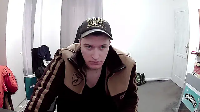 Snapshot of PKrisztian chatting on March 26, 12:33 pm PKrisztian online show from March 26, 12:33 pm