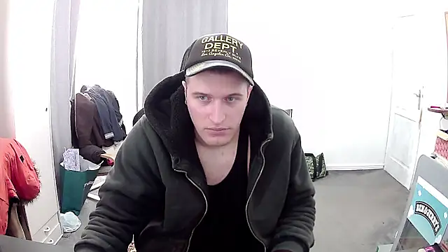 Snapshot of PKrisztian chatting on March 31, 12:16 pm PKrisztian online show from March 31, 12:16 pm