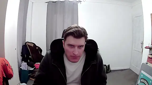 Snapshot of PKrisztian chatting on April 2, 1:53 pm PKrisztian online show from April 2, 1:53 pm