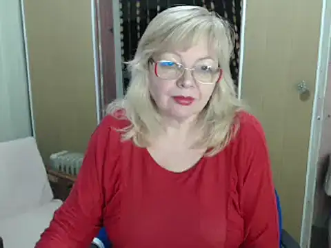 EvelynLoveShy online show from December 29, 6:38 pm