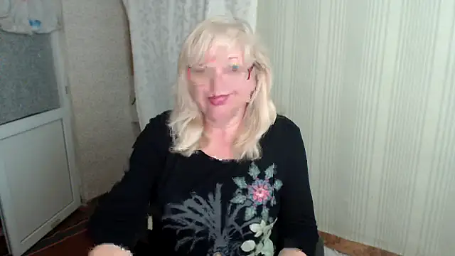 EvelynLoveShy online show from September 16, 6:31 pm