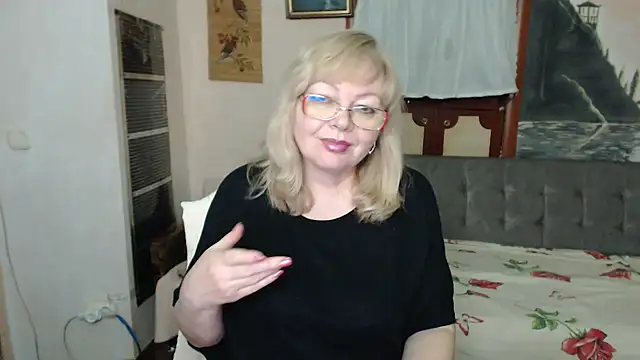 EvelynLoveShy online show from February 11, 9:31 pm