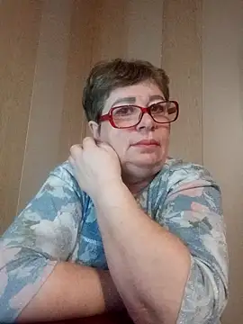 Lee Nell online show from February 12, 2:14 am