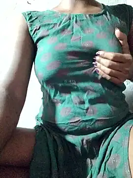 rituporna2004 online show from October 27, 1:59 pm