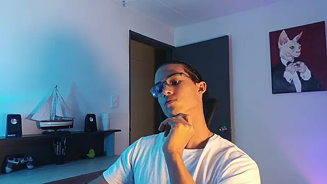 Snapshot of alejo_x3 chatting on December 2, 11:00 pm alejo x3 online show from December 2, 11:00 pm