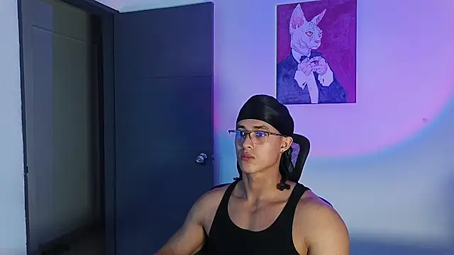 Snapshot of alejo_x3 chatting on March 21, 12:48 am alejo x3 online show from March 21, 12:48 am