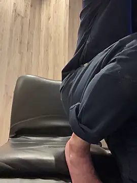 Snapshot of matu050556 chatting on March 4, 10:10 am matu050556 online show from March 4, 10:10 am