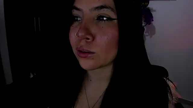 AilynRed online show from February 7, 11:45 pm